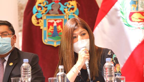 Gobernadora Kimmerlee Gutiérrez dijo que su gestión formalizará los terrenos de Pusa Pusa