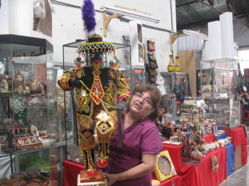 Artesanos venden hasta mil negritos en Navidad y Año  Nuevo