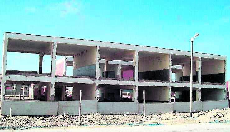 Inician reconstrucción de colegio José Carlos Mariátegui