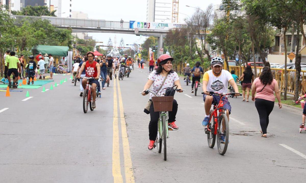 El carril central de esta vía se convirtió en un espacio público. (Foto: Municipalidad de Magdalena del Mar)