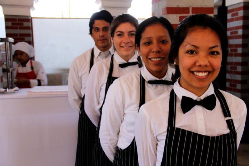 Ser mozo es un oficio rentable