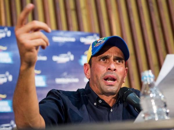 Venezuela: Capriles visita a Leopoldo López 