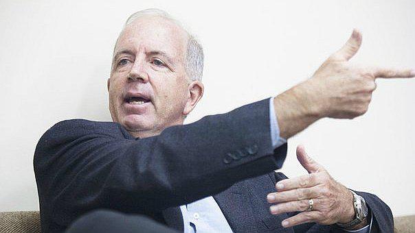 Tren de cercanías en el CADE 2016