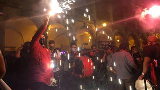 Arequipeños bailan en la Plaza de Armas y esperan que Sagasti no cometa errores