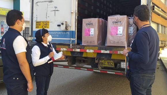 Llegaron kits para capacitar a coordinadores distritales y de locales de votación de Sullana, Ayabaca y Talara para las Elecciones Regionales y Municipales