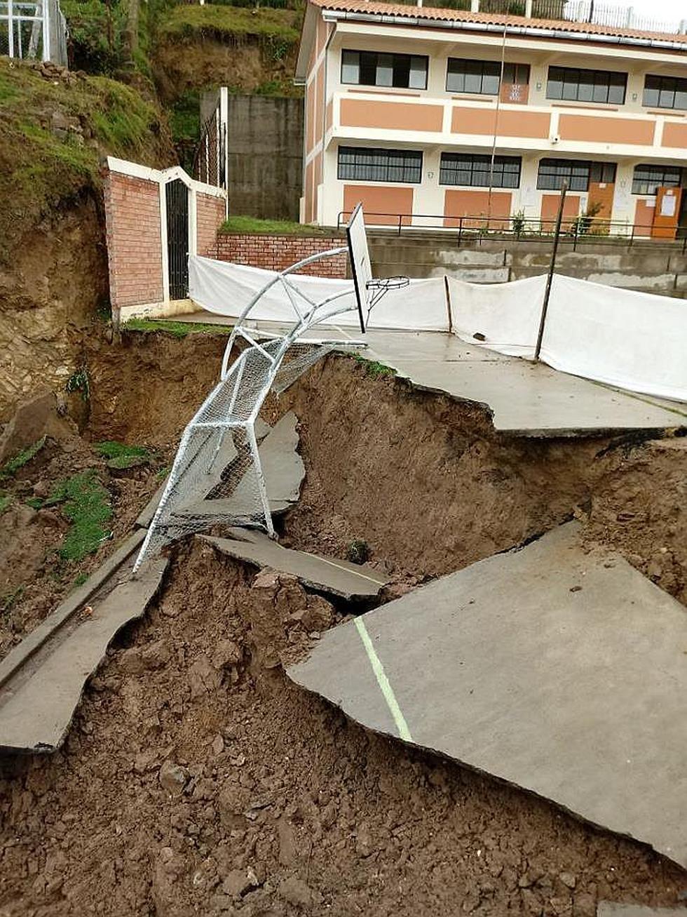 Niños de I.E. “Santa Isabel” en riesgo por que se desploma en partes