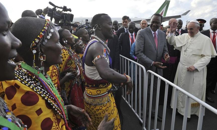 Papa Francisco: Se radicaliza a los jóvenes en nombre de Dios para sembrar miedo
