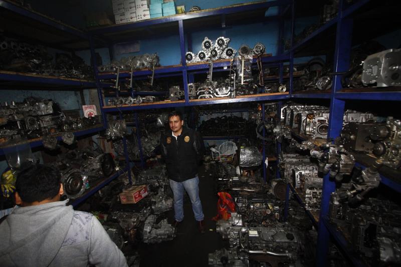Incautan autopartes de procedencia dudosa en almacén de Independencia