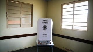 Abren los colegios electorales para las presidenciales en Brasil