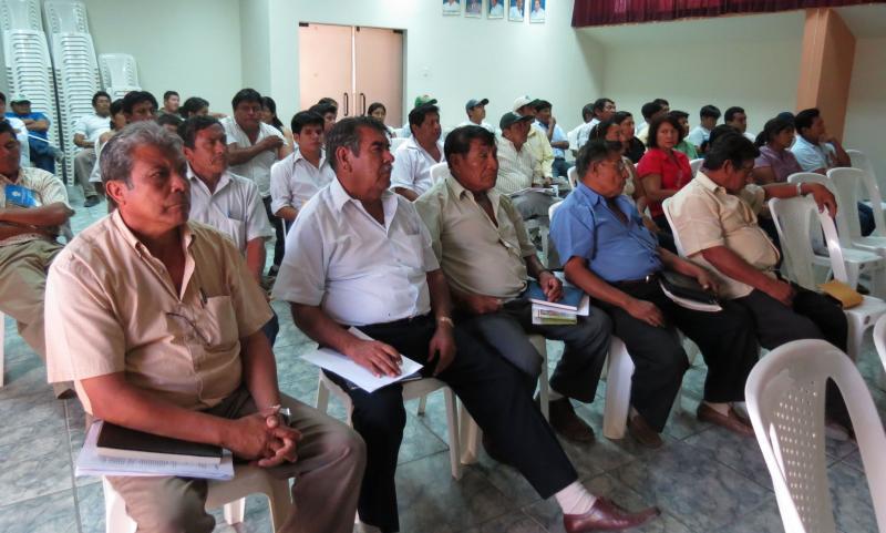 Agricultores reclaman por alza de agua y elecciones