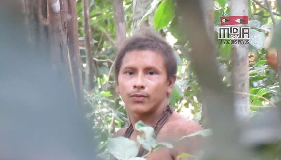Captan a un indígena no contactado en tierra amenazada por tala ilegal