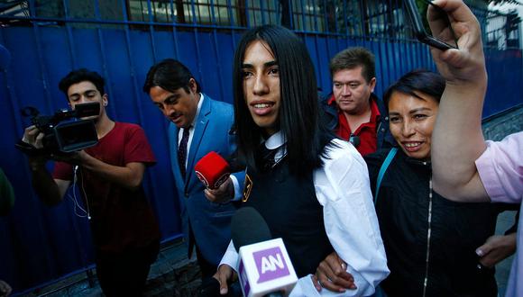 Chile: El primer día de clases de Arlen Aliaga, la primera estudiante transexual admitida en colegio de mujeres (FOTOS)