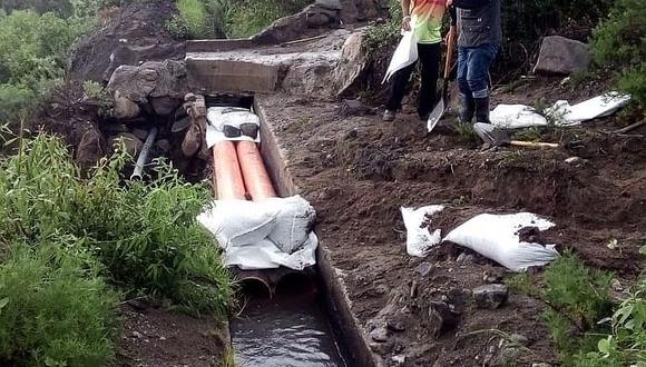 Recuperan canales agrícolas dañados en Quequeña