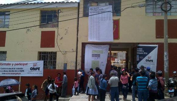 Ayacucho: Detectan cédula de votación marcada en centro de votación