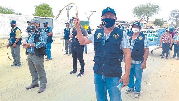 El exjefe de la Divincri, Alfonso Llanos Flores, señala que el presidente Pedro Castillo está siendo mal asesorado y es descabellado formar estos grupos paralelos a la Policía, cuando debería reforzar las comisarías para fortalecer la seguridad ciudadana.