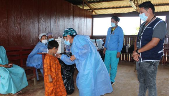 Vacuna en niños de comunidades        Foto: Red de Salud de Pangoa