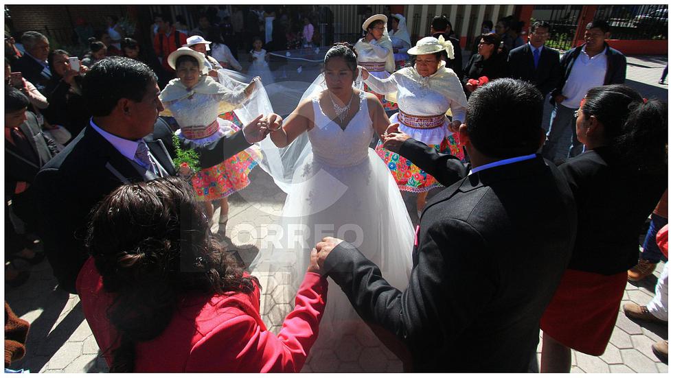 ​Boda andina en Huancayo se celebra a ritmo de Santiago y Fiestas Patrias (FOTOS)