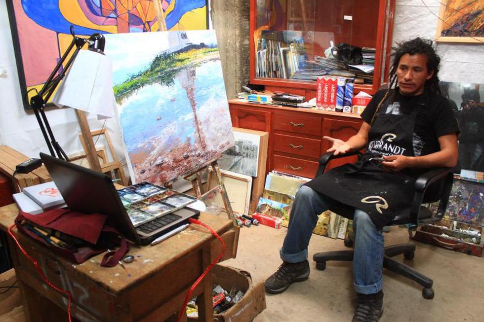 Joven pintor crea obras de arte con una espátula (FOTOS)