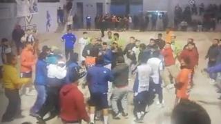 El colmo: Partido de fulbito se convierte en batalla campal en Tacna (VIDEO)