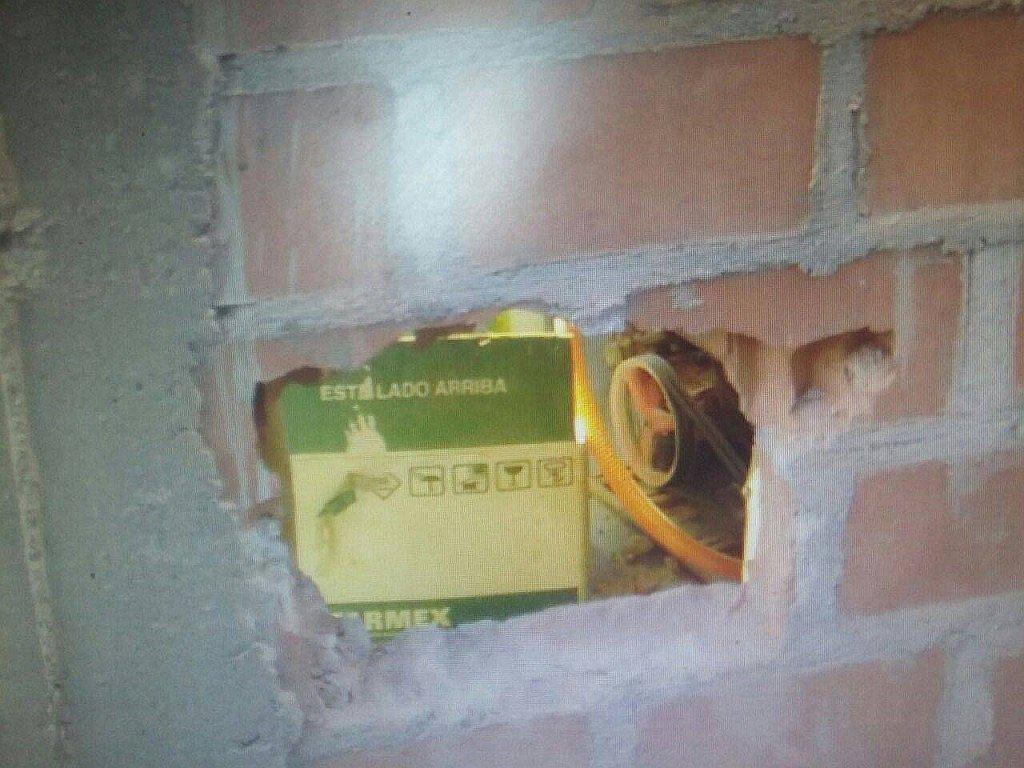 Hacen forado en muro de almacén de fundo agrícola y se llevan maquinarias y herramientas