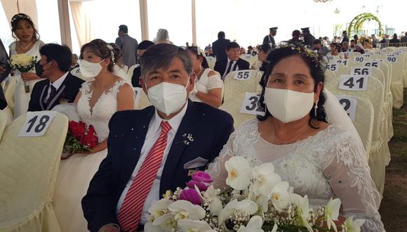 Edgar Gutiérrez (64) y Tula Taminia (60) son parte de este grupo de hoy esposos. La pareja lleva 42 años junta, se conocieron en Characato durante una reunión y desde entonces sabían que su amor duraría largos años. (Foto: GEC)