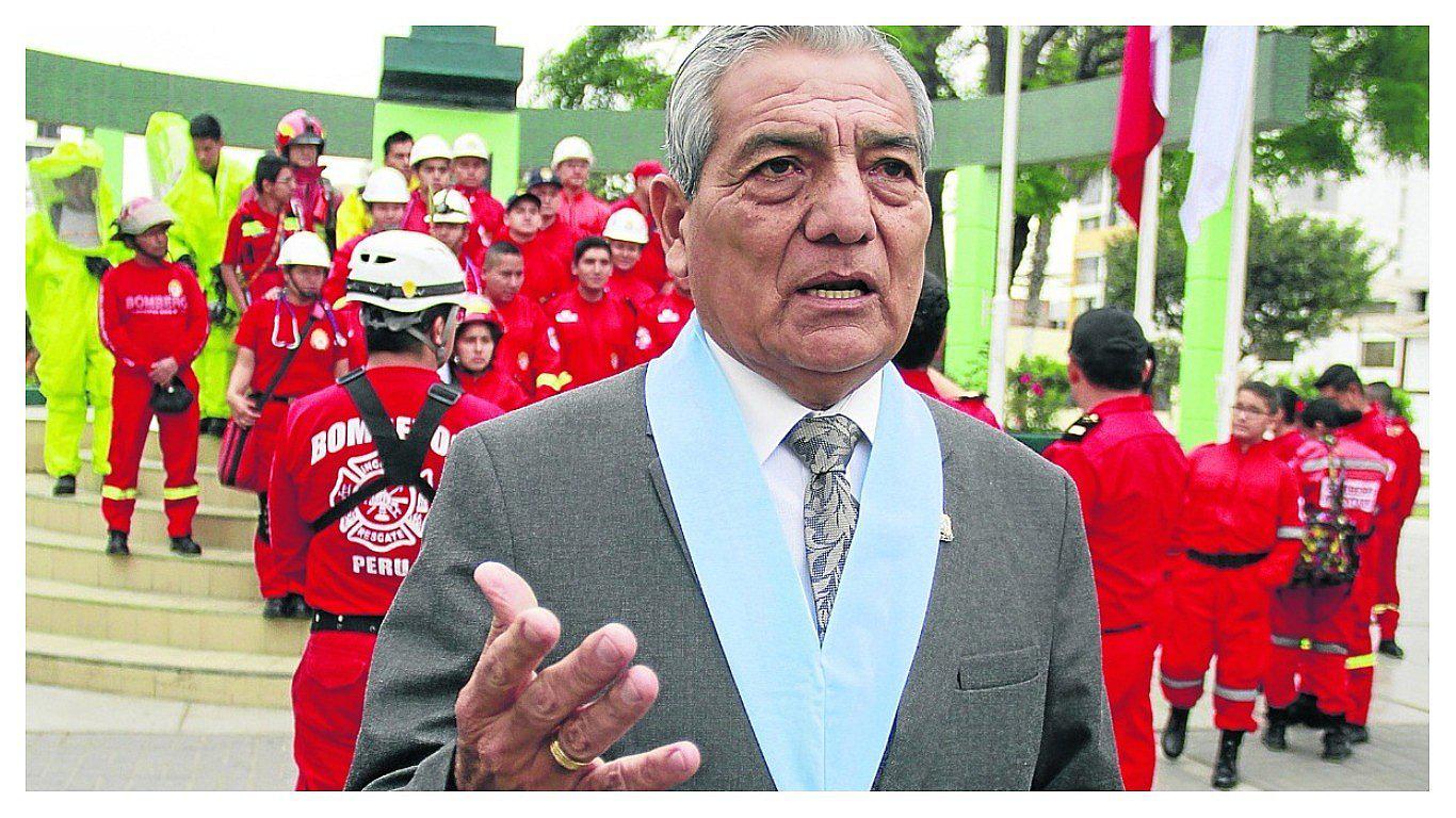 Elidio Espinoza: “La Contraloría no es un ‘cuco’, el resto es politiquería” 