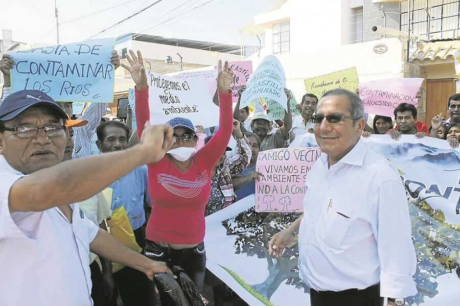 Alcalde de Castilla fue a declarar a Fiscalía junto con su “portátil” (VIDEO)