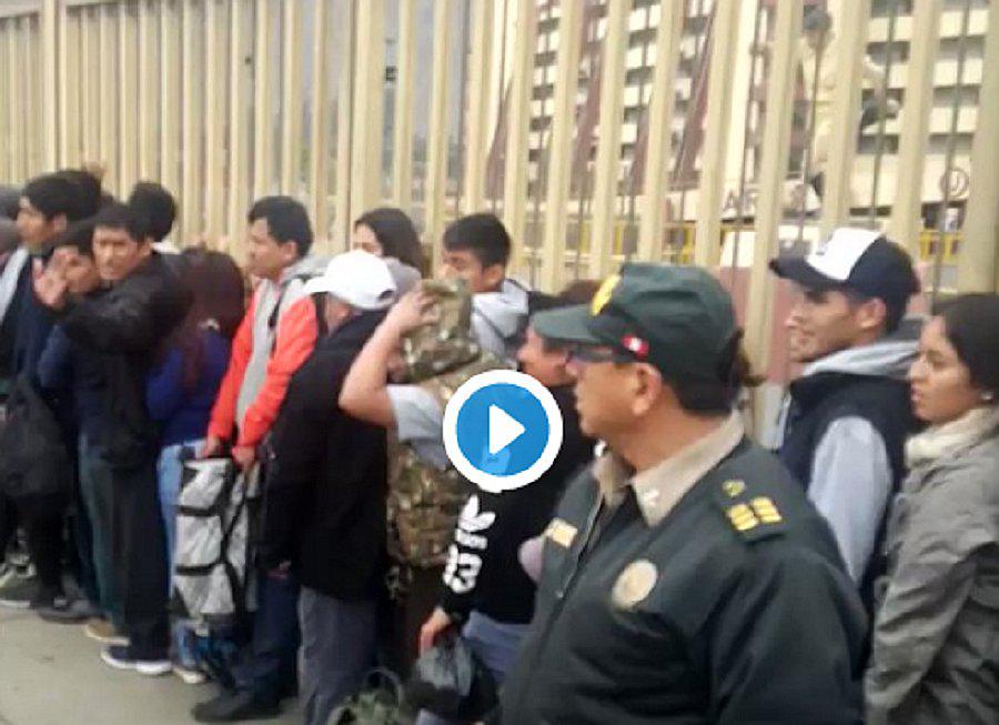 Perú vs Bolivia: ​Caos en el Monumental por entradas para partido (VIDEO)