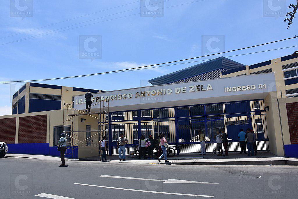 Pronied entrega obra física del colegio emblemático Francisco Antonio de Zela