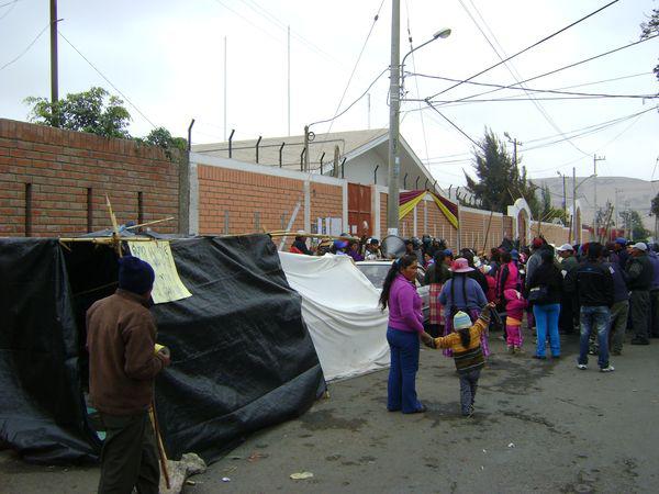 Pobladores de Monte Real "invaden" el gobierno regional