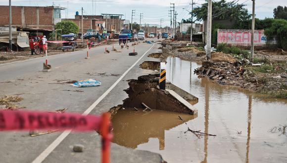 El desborde del río La Leche de Lambayeque ha causado daños en infraestructura vial. (Foto: GEC)