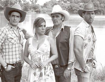 Peruanos protagonizan novela ecuatoriana