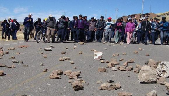 Laraqueri paralizó y hoy hacen marcha de sacrificio a Puno