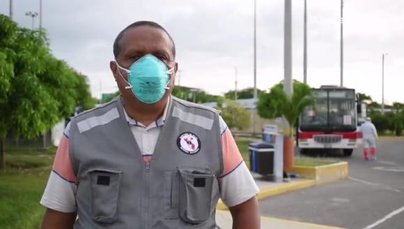 El director de Salud de Tumbes recibió a los compatriotas afectados por el coronavirus en el centro de control fronterizo. (Foto: Diresa Tumbes)