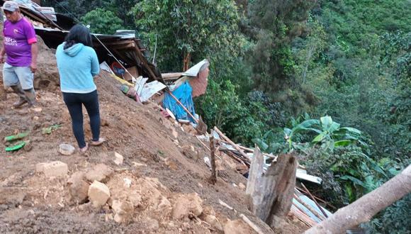 Precipitaciones hicieron que huayco derrumbara parte de cerro en la provincia de Huancabamba. Hay otros desaparecidos.