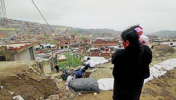 Arequipa: 680 familias se niegan a salir de torrenteras