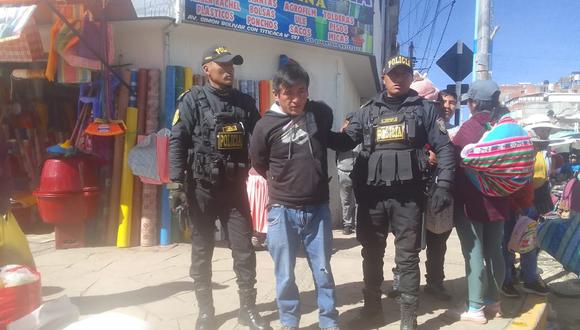 Presunto delincuente es conducido a la comisaría de Puno. Foto/Difusión.