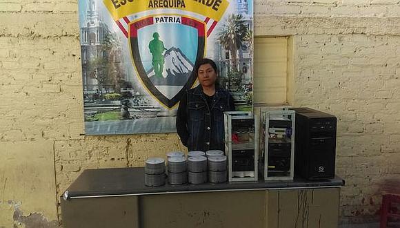 Arequipa: Comerciante fue detenido por reproducir discos piratas