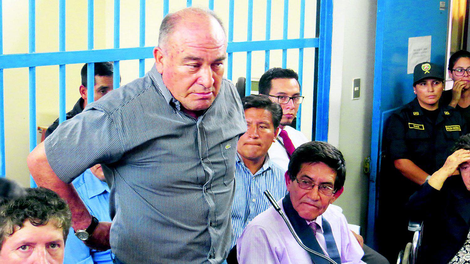 Torres al banquillo por irregular licitación para pavimentar casco central