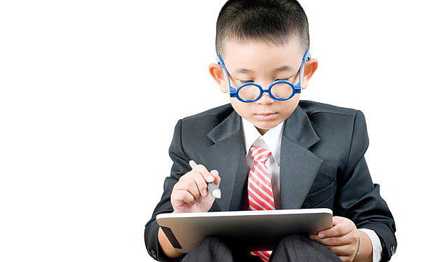 Cinco consejos para potenciar las capacidades de un niño genio en casa