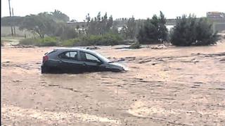 Piura: Fuertes lluvias afectan el turismo en Máncora 