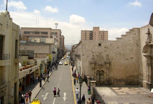 Ambulantes respetaron el Centro Histórico