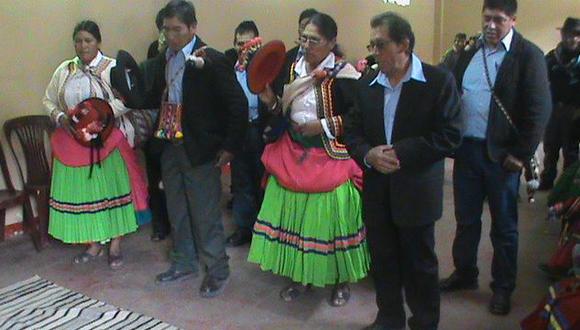 Pobladores de Ichuña entregaron ofrenda a la Pachamama