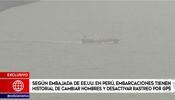 Uno de los barcos chinos que fue captado desde un avión de la Marina de Guerra. | Foto: América Noticias.