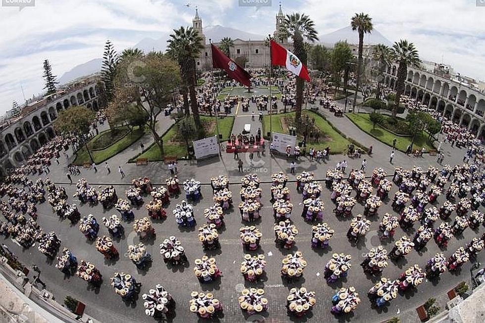 Arequipa logra el Record Guinness con la danza La Benita (FOTOS y VIDEO)