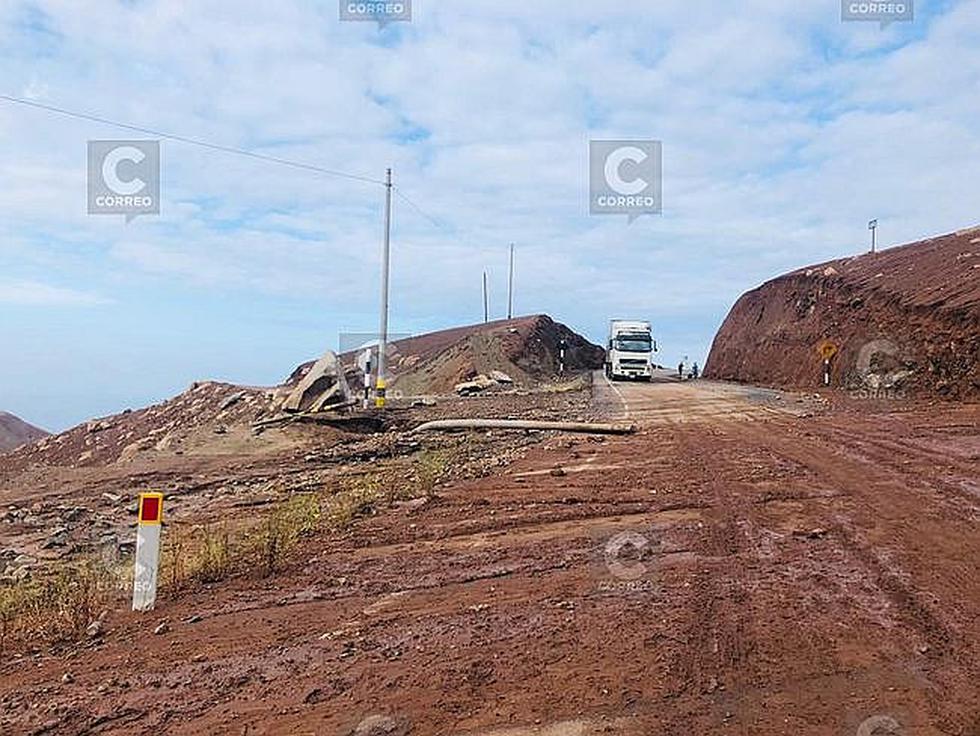 Huaico asustó a pasajeros de vehículos en la vía Costanera a Ilo (FOTOS)