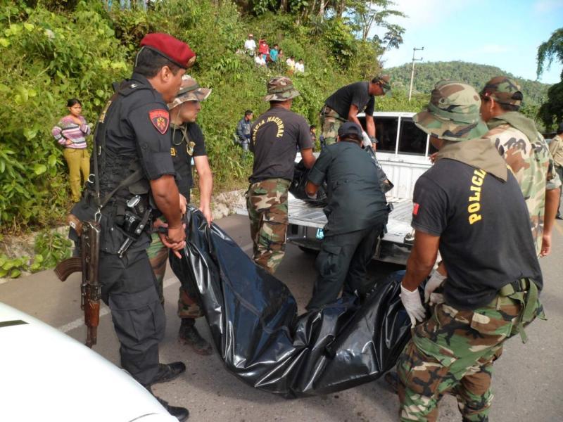 Policía dispara a su pareja y se suicida