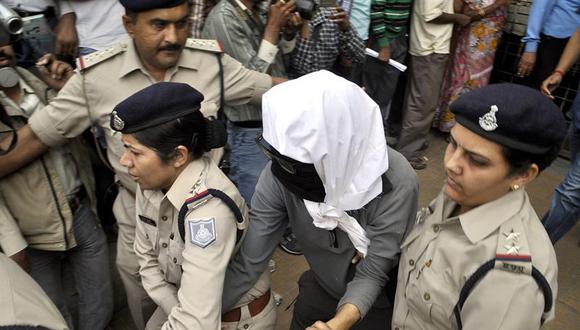 India: Turista suiza es violada en grupo frente a su esposo