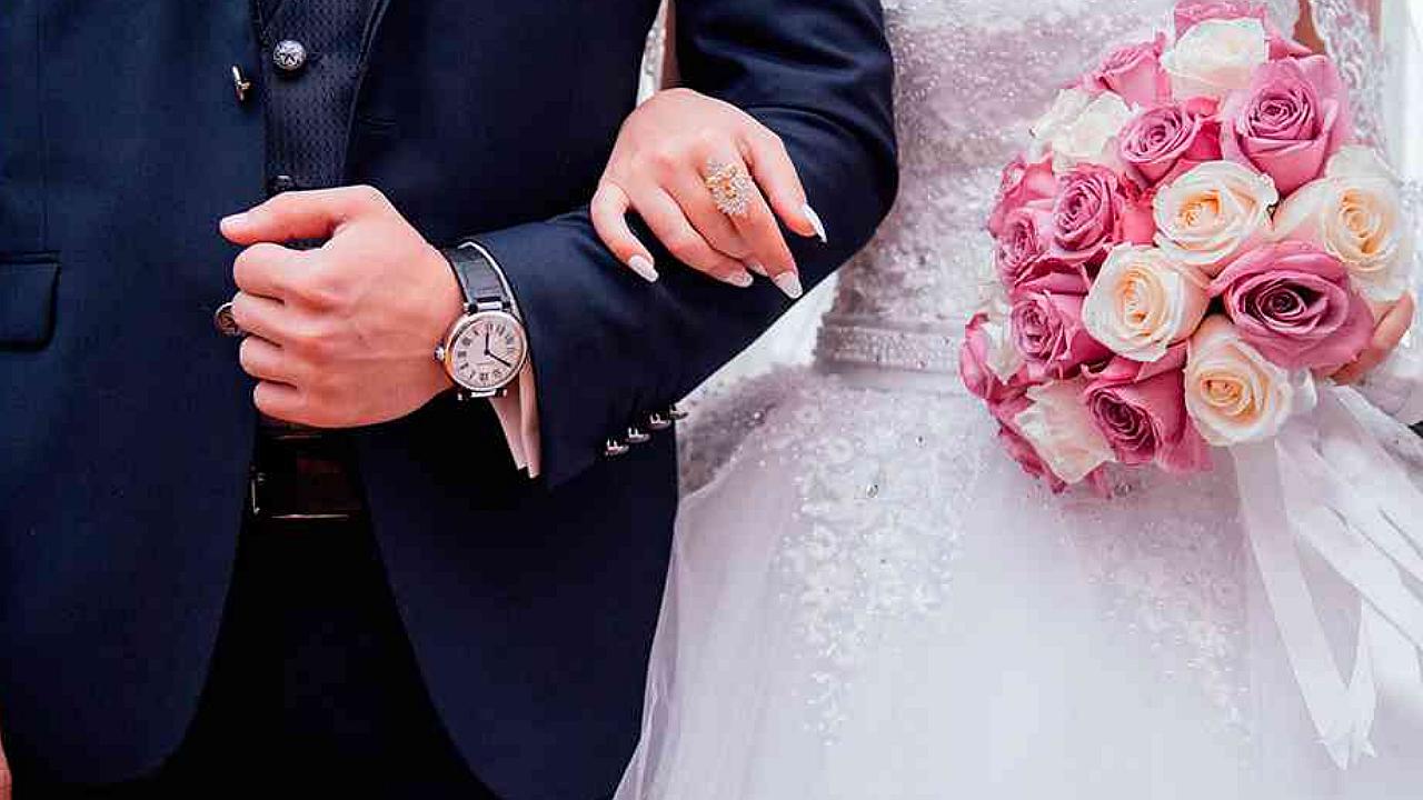 ¿Piensas casarte? Esta es la cantidad de dinero que deberías tener ahorrado