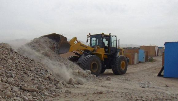 Municipio continúa campaña de retiro de escombros en Pampa Inalámbrica